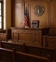 30,000 करोड़ की विरासत पर 'महाभारत': प्रिया, करिश्मा और रानी कपूर आमने-सामने